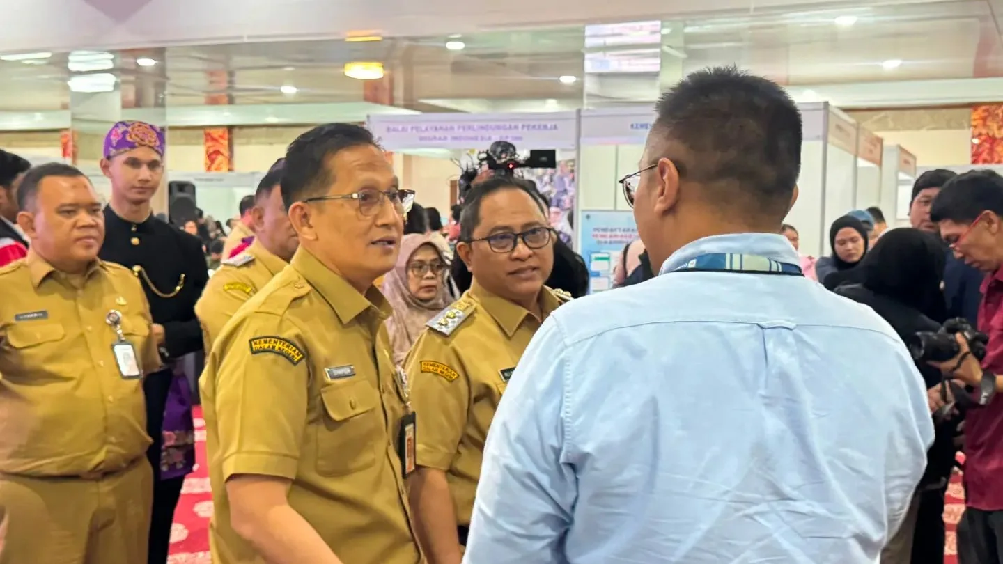 Pelayanan dan kegiatan ketenagakerjaan Disnaker Provinsi Kalimantan Barat